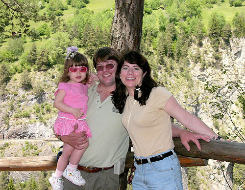 9i-Criag, Deb and Olivia at the Viaduct overlook