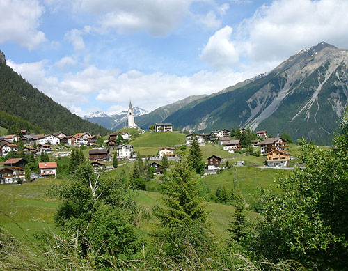 9l-The village of Scmitten above Filisur